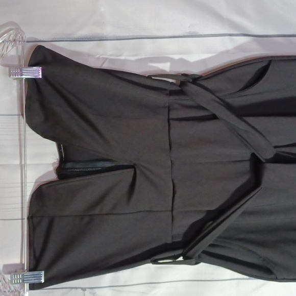 Strapless bodycon romper with pockets - Picture 2 of 8